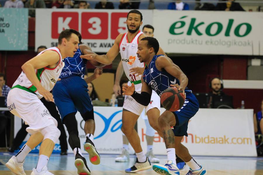 El GBC-Delteco ha perdido 77-87 ante el Baskonia en casa.