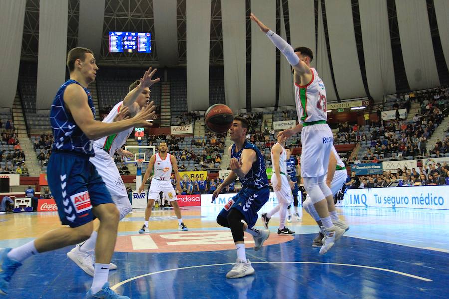 El GBC-Delteco ha perdido 77-87 ante el Baskonia en casa.