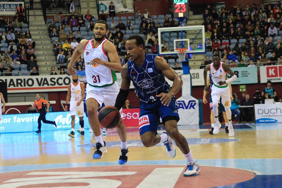 El GBC-Delteco ha perdido 77-87 ante el Baskonia en casa.