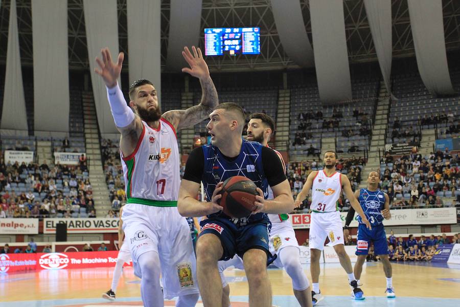 El GBC-Delteco ha perdido 77-87 ante el Baskonia en casa.