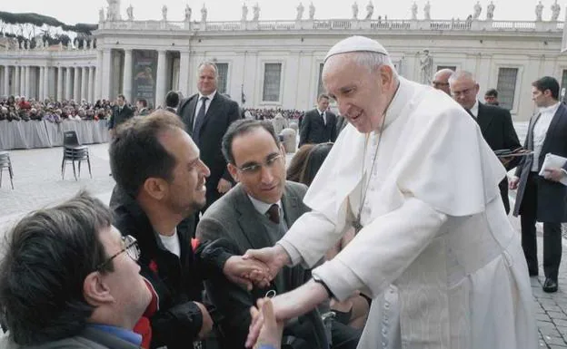 Pablo Pineda y Juan Manuel Montilla viajan a Roma y conocen al Papa Francisco.