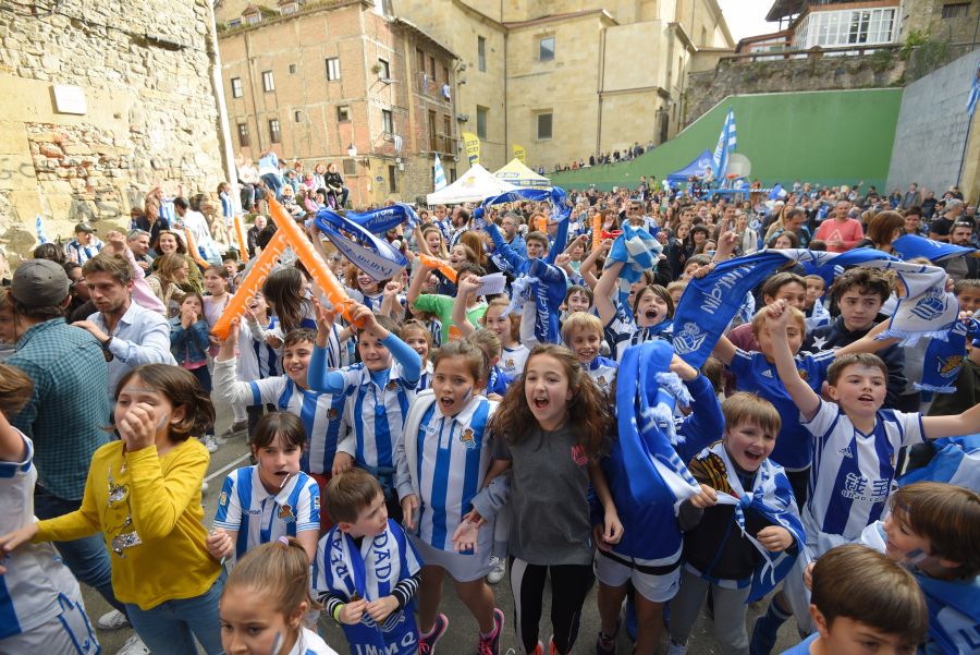 Niños y mayores se han acercado hasta la Trini para vivir la final de la Copa de la Reina 