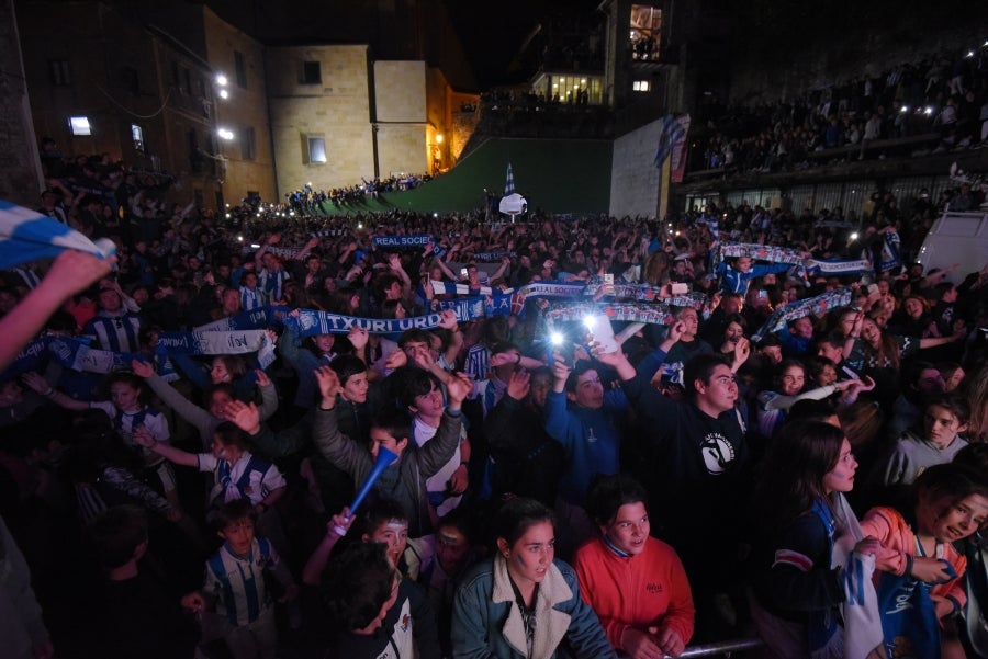 Niños y mayores se han acercado hasta la Trini para vivir la final de la Copa de la Reina 