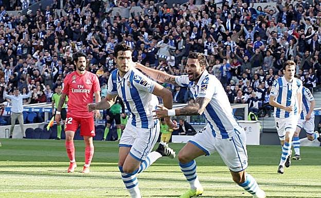 Mikel Merino tras meter un gol frente al Madrid. 