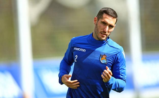 Joseba Zaldua, durante un entrenamiento. El lateral no jugará el sábado por lesión.