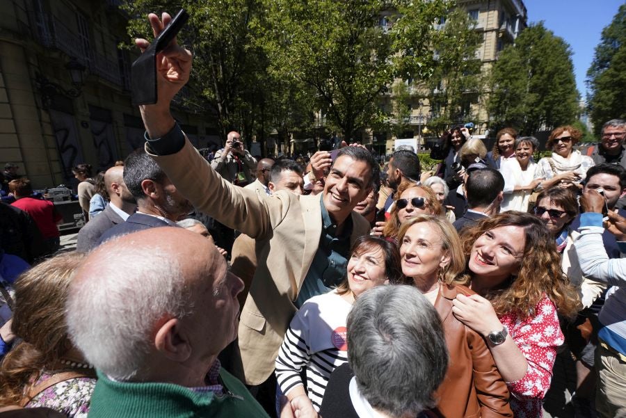 Sánchez ha participado en un acto electoral en San Sebastián junto con los candidatos a diputado general de Gipuzkoa, Denis Itxaso, y a la Alcaldía de la capital guipuzcoana, Ernesto Gasco,