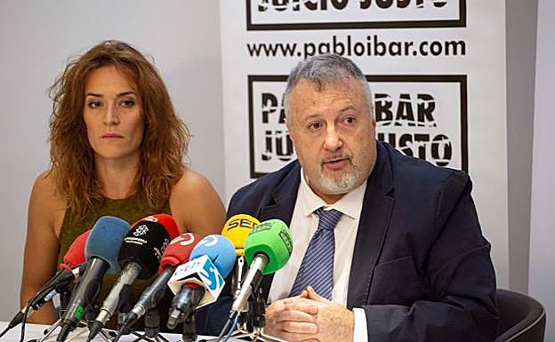 Maitena Salinas y Andrés Krakenberger, en una rueda de prensa celebrada el pasado año. 