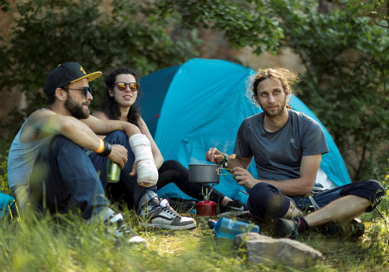 Este fin de semana se ha celebrado en las montañas Gerecse (Hungría) el KisGeri 24 Rock Climbing and Highline Festival, un evento de tres días cuyo acto central es una competición de 24 horas para escaladores profesionales y otra de 12 horas para amateurs.