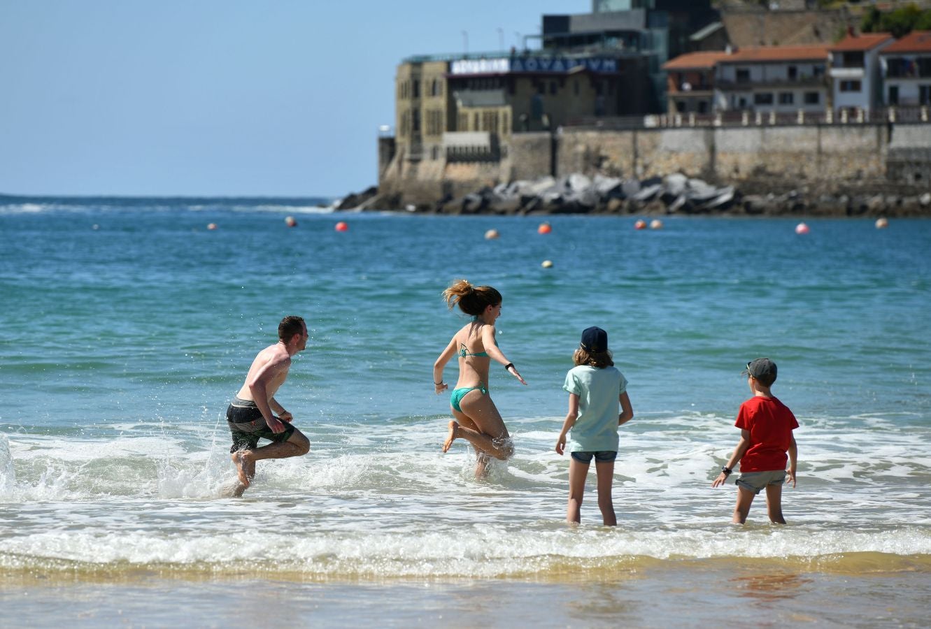 El sol luce en San Sebastián tras varias jornadas de lluvia