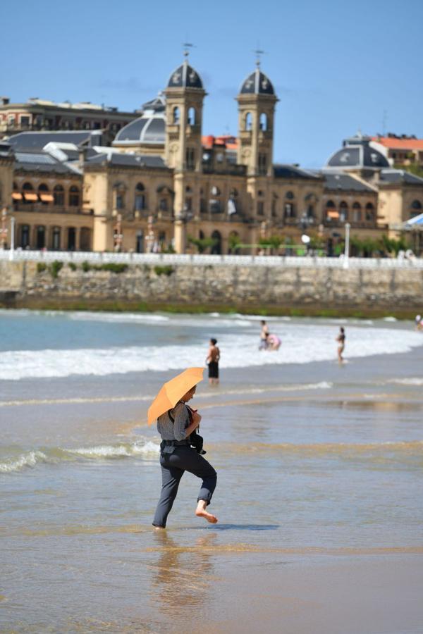El sol luce en San Sebastián tras varias jornadas de lluvia