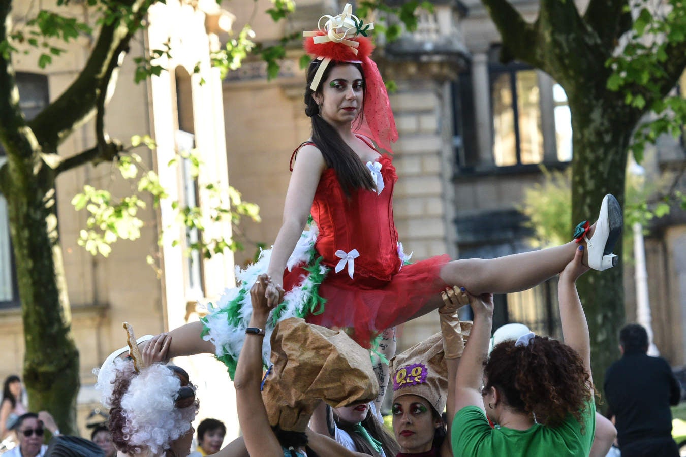Este viernes ha comenzado una nueva edición del festial Olatu Talka que llena las calles de San Sebastián de actividades y eventos para todos los públicos