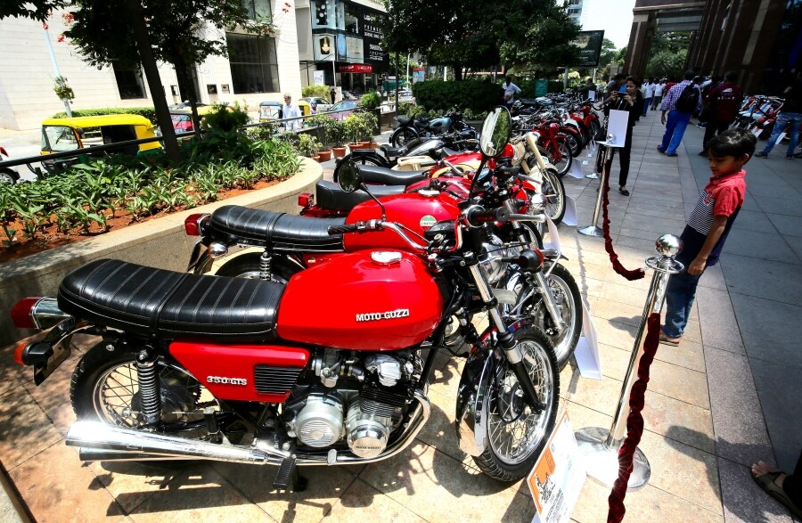 Bangalore celebra la Semana Internacional de la Motocicleta, en la que han participado hasta 63 países de todo el mundo para exhibir las mejores motocicletas, concebidas entre principios de 1900 hasta finales de los 80. 