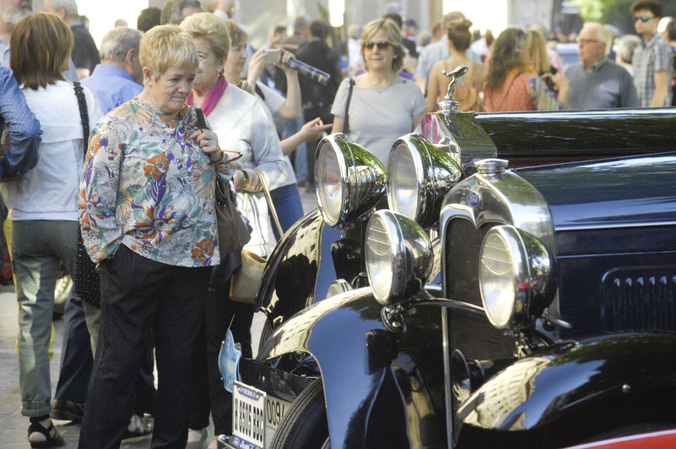 Donostia ha sido el epicentro del automovilismo clásico al celebrarse la tercera edición de la San Sebastián Circuit Spirit. Más de 80 vehículos clásicos, desde 1923 al 1969, y deportivos actuales de alta gama, han recorrido parte de Gipuzkoa y de Iparralde.