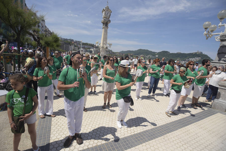 Basoka, el minifestival musical que todos los años se celebra entre los árboles del bosque de Miramón, se ha convertido en una de las citas ineludibles de Olatu Talka. Esta vez Basoka recupera su formato habitual con funciones con un marcado color folkie, 