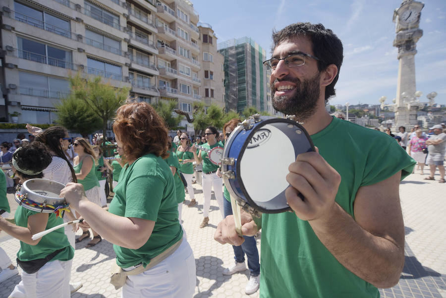 Basoka, el minifestival musical que todos los años se celebra entre los árboles del bosque de Miramón, se ha convertido en una de las citas ineludibles de Olatu Talka. Esta vez Basoka recupera su formato habitual con funciones con un marcado color folkie, 
