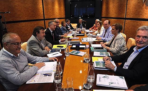 La ejecutiva del EBB, el pasado lunes en su primera reunión tras el 26-M
