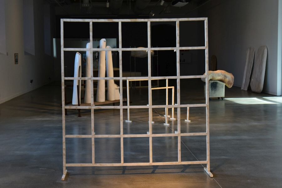 Tabakalera inaugura las exposiciones de verano con dos muestras dedicadas a la artista estadounidense Jumana Manna y al suizo Uriel Orlow.