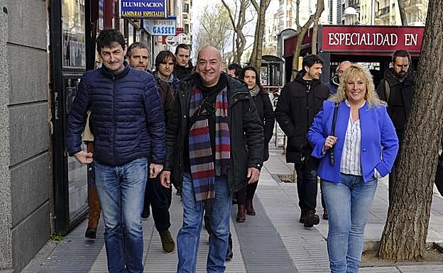 Iñaki Errazkin y Ainhoa Intxaurrandieta entran en el TCU junto a Martin Garitano. :