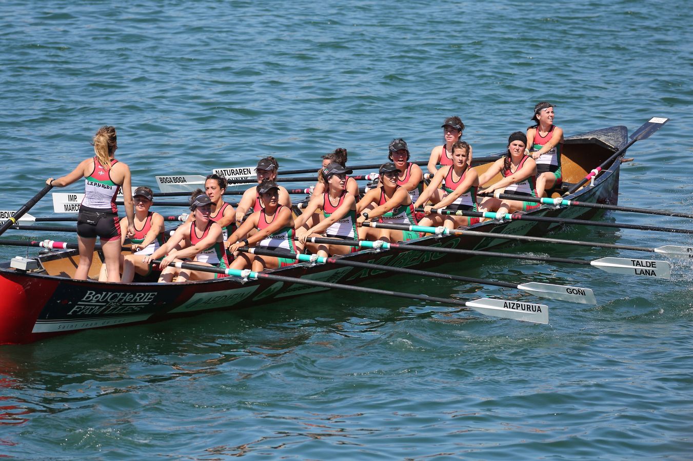 La 'Madalen' marca un tiempo de 11.04:44 y se consolida como líder de la segunda categoría femenina