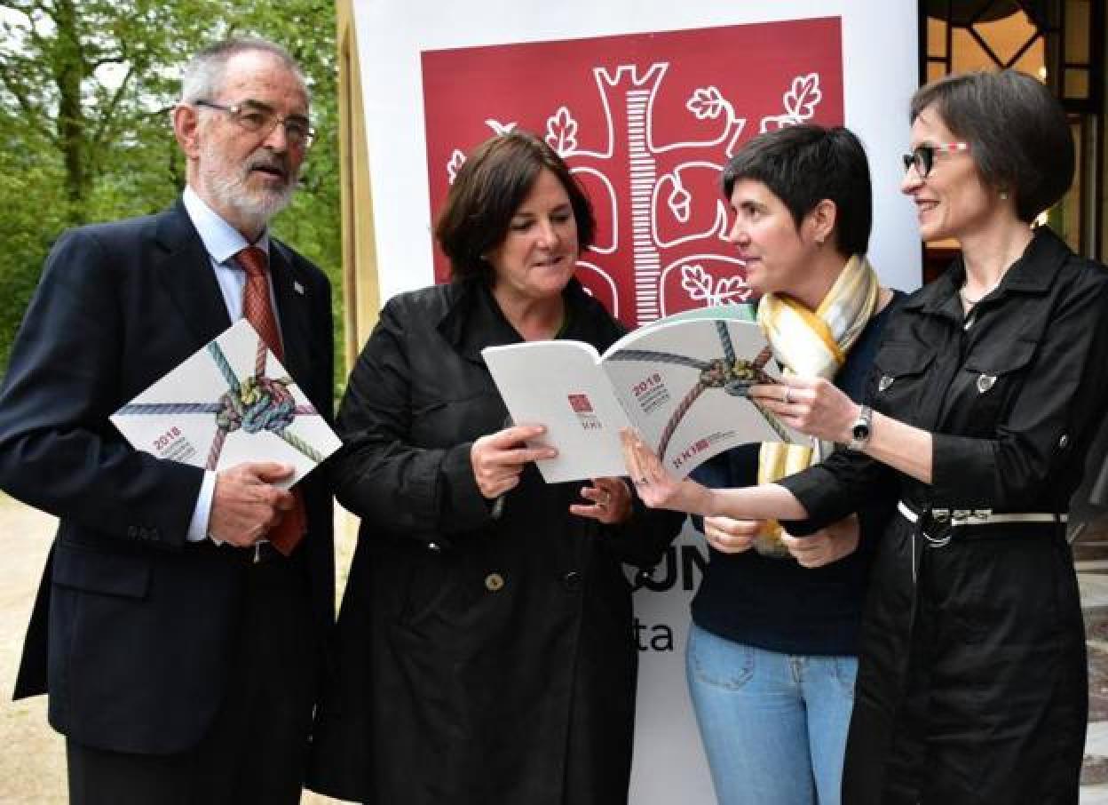 Iñaki Dorronsoro, Arantza Cuesta, Idoia Goikoetxea y Ana Urkiza. 