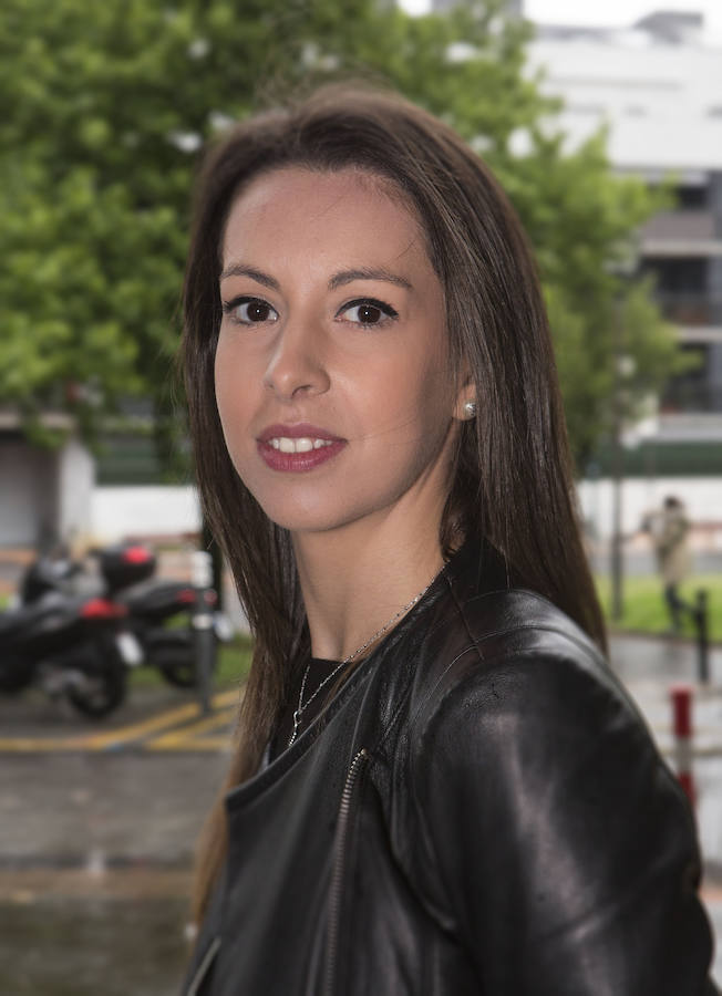 Ane Miren García Calzada, Escolta de Caballería