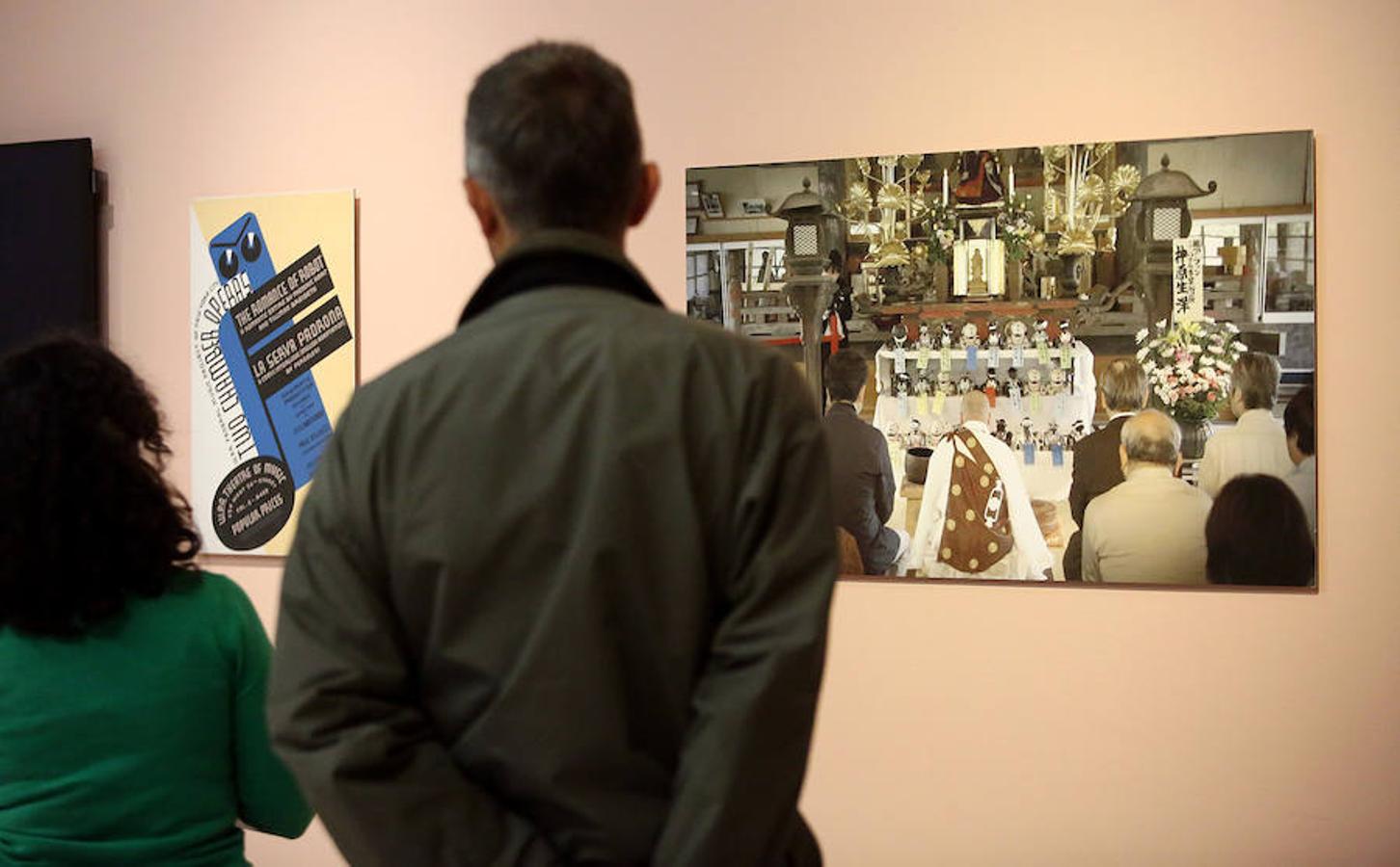 El Museo San Telmo ha presentado este viernes la exposición 'Hello, robot, el diseño entre el humano y la máquina', una muestra de Vitra Design Museum, MAK Vienna y Design Museum Gent, y comisariada por Amelie Klein, examina detalladamente el boom actual de la robótica.