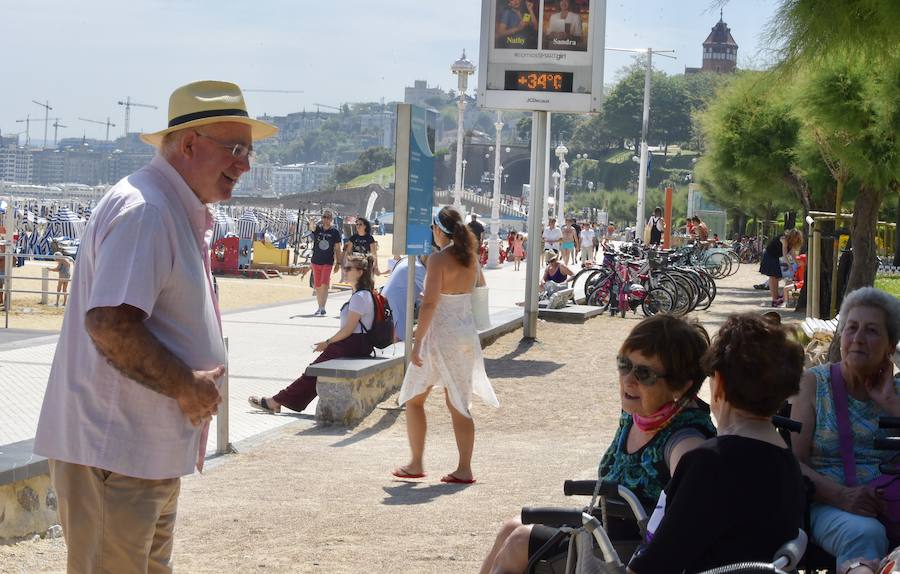34 grados ha sido la temperatura en la playa de Ondarreta al mediodía