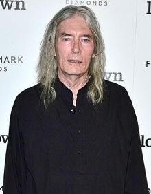 Imagen secundaria 2 - Billy Drago en 'Los intocables de Eliot Ness', junto a Chuck Norris, con quien trabajó en tres largometrajes, y en una fotografía reciente.