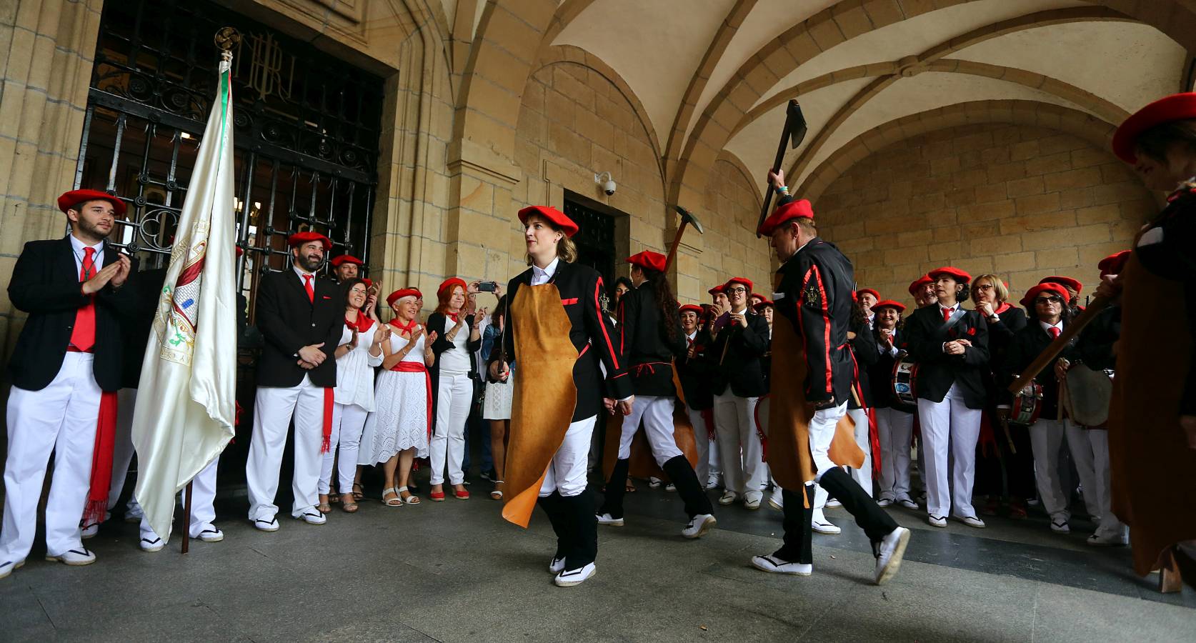 Fotos: El Alarde público, en imágenes