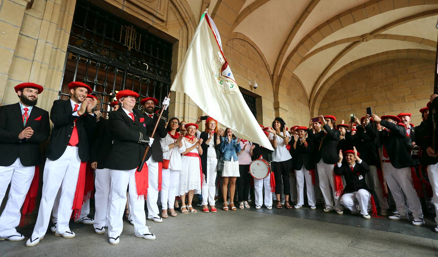 Fotos: El Alarde público, en imágenes