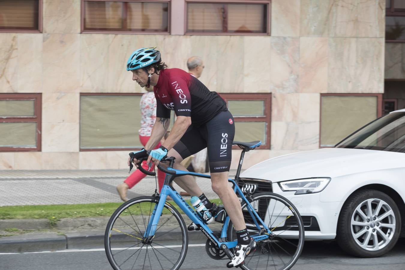 Más de 500 participantes han completado este triatlón donostiarra.