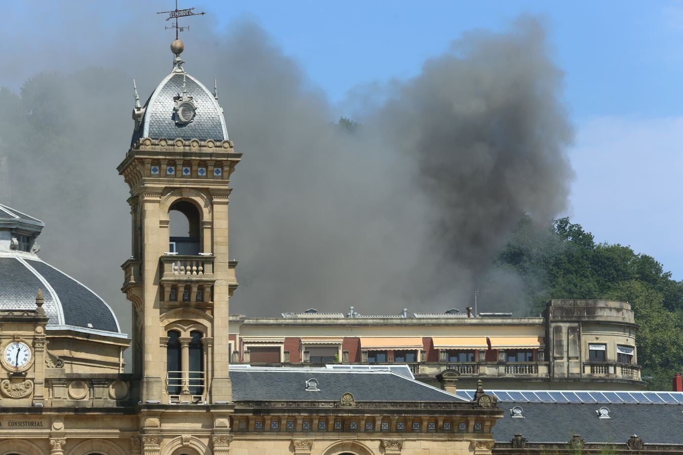 Fotos: Incendio en una vivienda de la Parte Vieja de Donostia