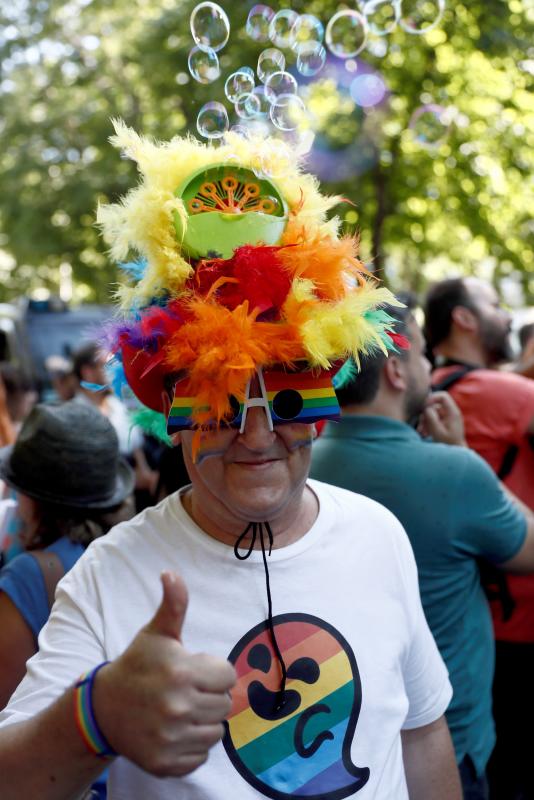 Fotos: Celebración superlativa y multicolor del Orgullo LGTBI en Madrid