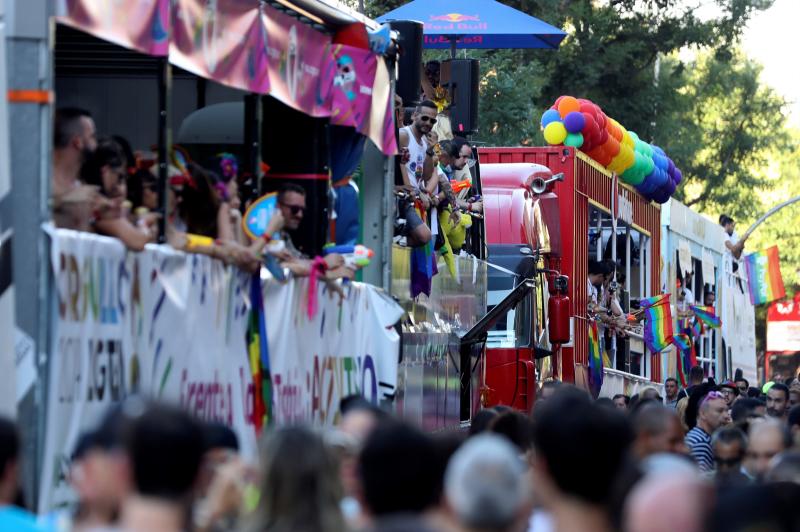 Fotos: Celebración superlativa y multicolor del Orgullo LGTBI en Madrid