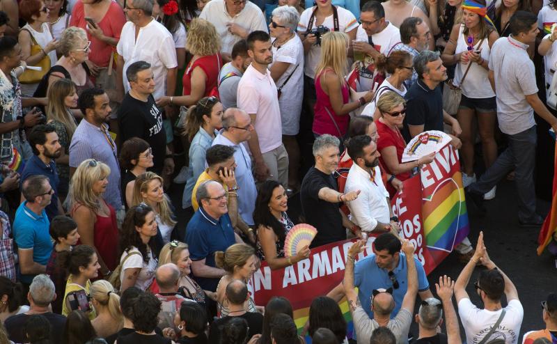 Fotos: Celebración superlativa y multicolor del Orgullo LGTBI en Madrid