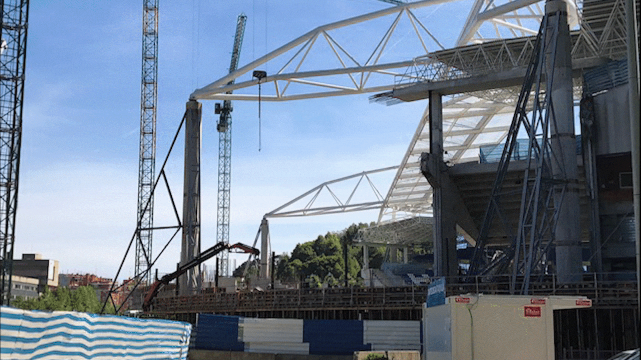 Imágenes tomadas desde el parking cercano al estadio de Anoeta. 