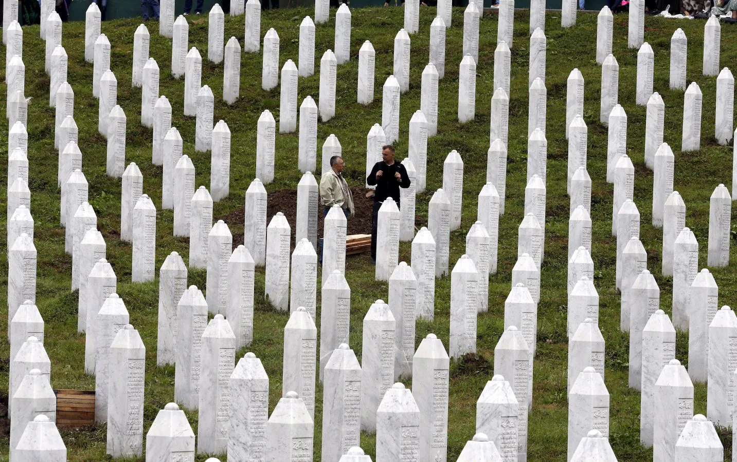 Fotos: Nuevas lápidas de una vieja guerra