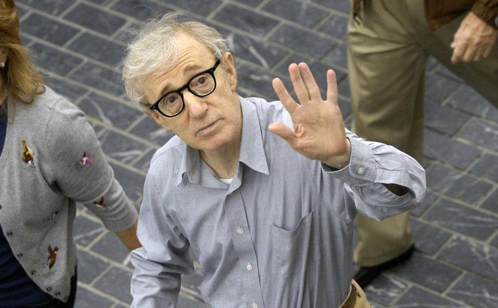 El cineasta neoyorquino, durante el photocall de presentación de 'Vicky Cristina Barcelona', que inauguró la sección Zabaltegi del Festival en 2008