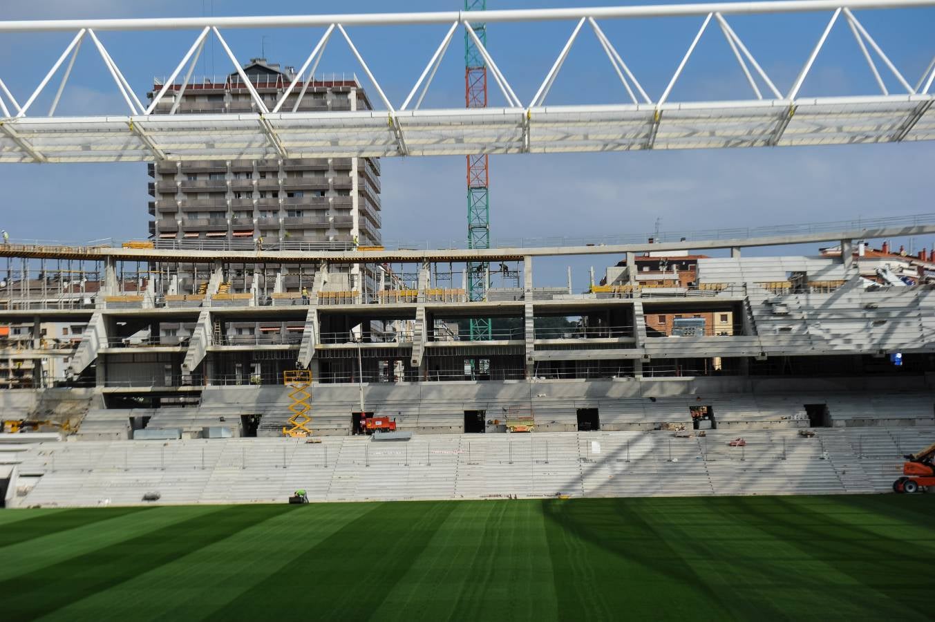 El campo de la Real Sociedad sigue tomando forma.