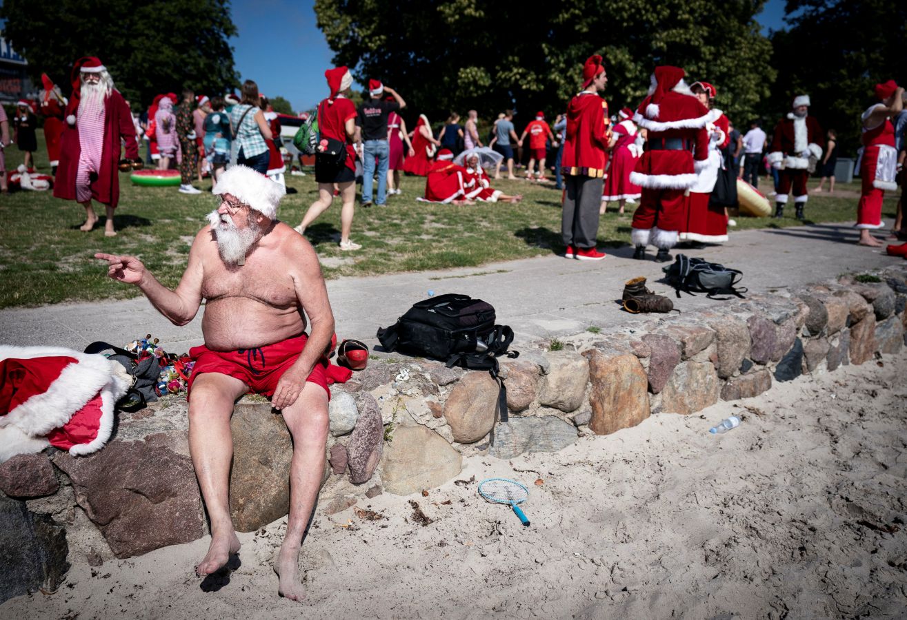 Fotos: ¿Papá Noel en verano?