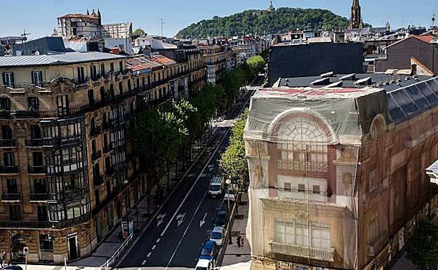 La obra solicitada derribaría la cubierta para actuar en el techo del patio de butacas.