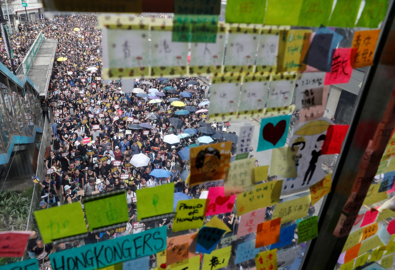 Fotos: Las personas que se convirtieron en &#039;muros&#039; de protesta
