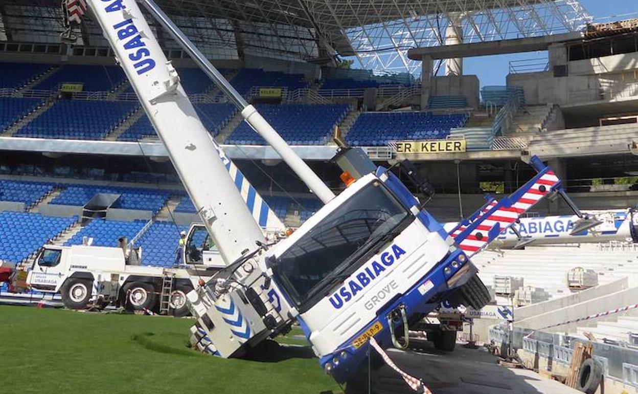 Accidente de una grúa en las obras de Anoeta