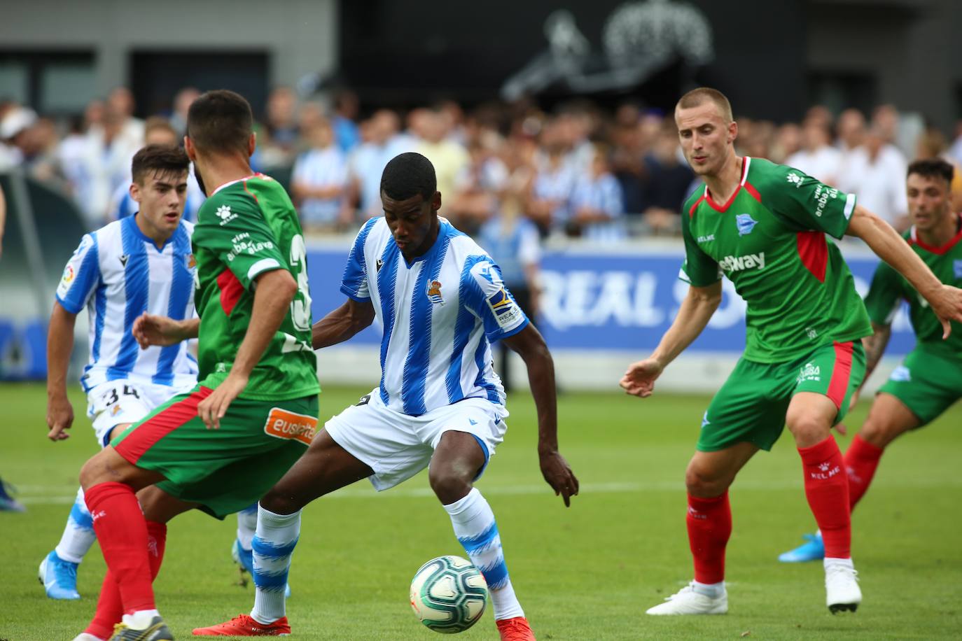 Fotos: Las imágenes del amistoso de prestemporada Real Sociedad-Alavés