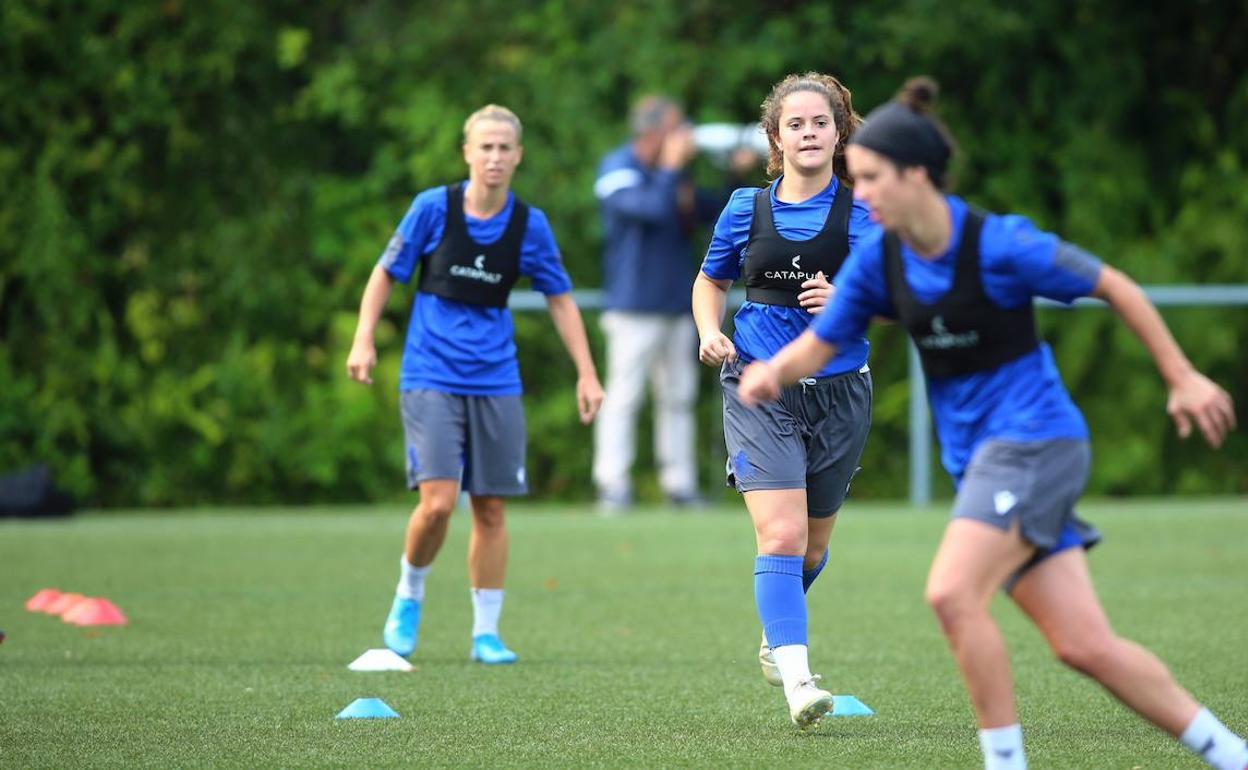 Las pupilas de Arconada este jueves en Zubieta. 