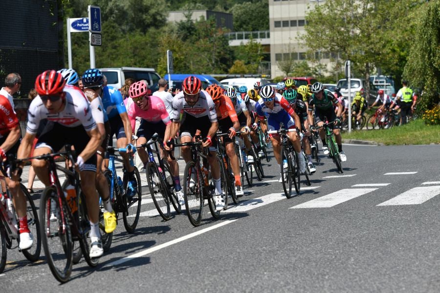El espectáculo del ciclismo de alto nivel pasó una vez más por las carreteras guipuzcoanas de la mano de la Clásica de San Sebastián