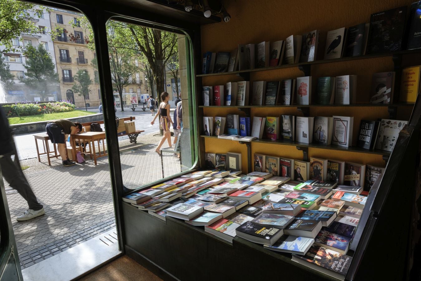 Fotos: Woody Allen rueda en la librería Donosti
