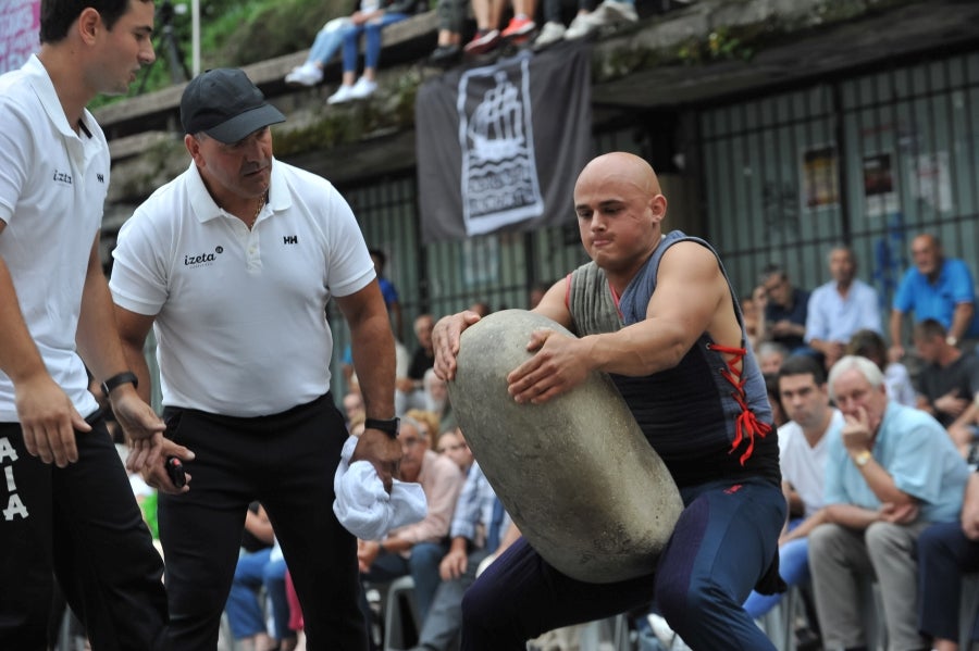 El zarauztarra logra su quinta victoria en la Trinidad con 15 alzadas. Los dos primeros de la pasada edición, Urra y Kortaberri, cerraron esta vez la clasificación.