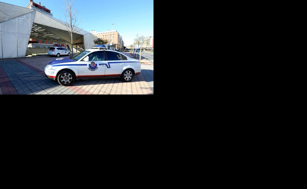 Los jóvenes han sido puestos en libertad con cargos, mientras se investiga el caso.