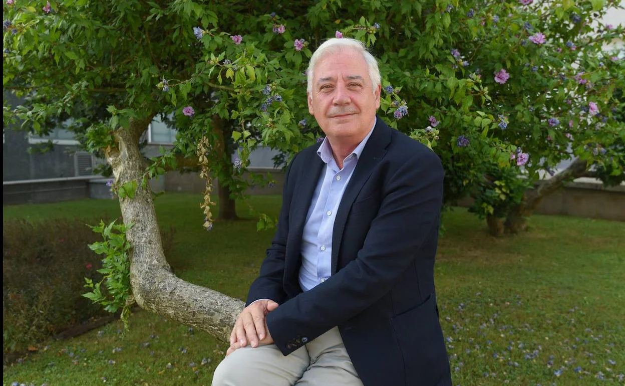 Antonio Arraiza coordina el Plan de Sida e Infecciones de Transmisión Sexual en la sanidad pública vasca. 